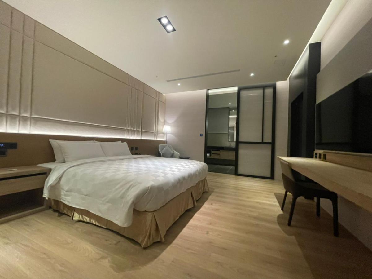 Motel Lin Taichung Dış mekan fotoğraf